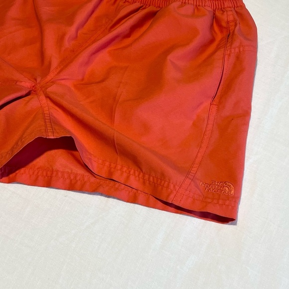 The North Face Women’s Shorts Size S/p Orange Summer Spring Attire Workout run - Picture 2 of 8